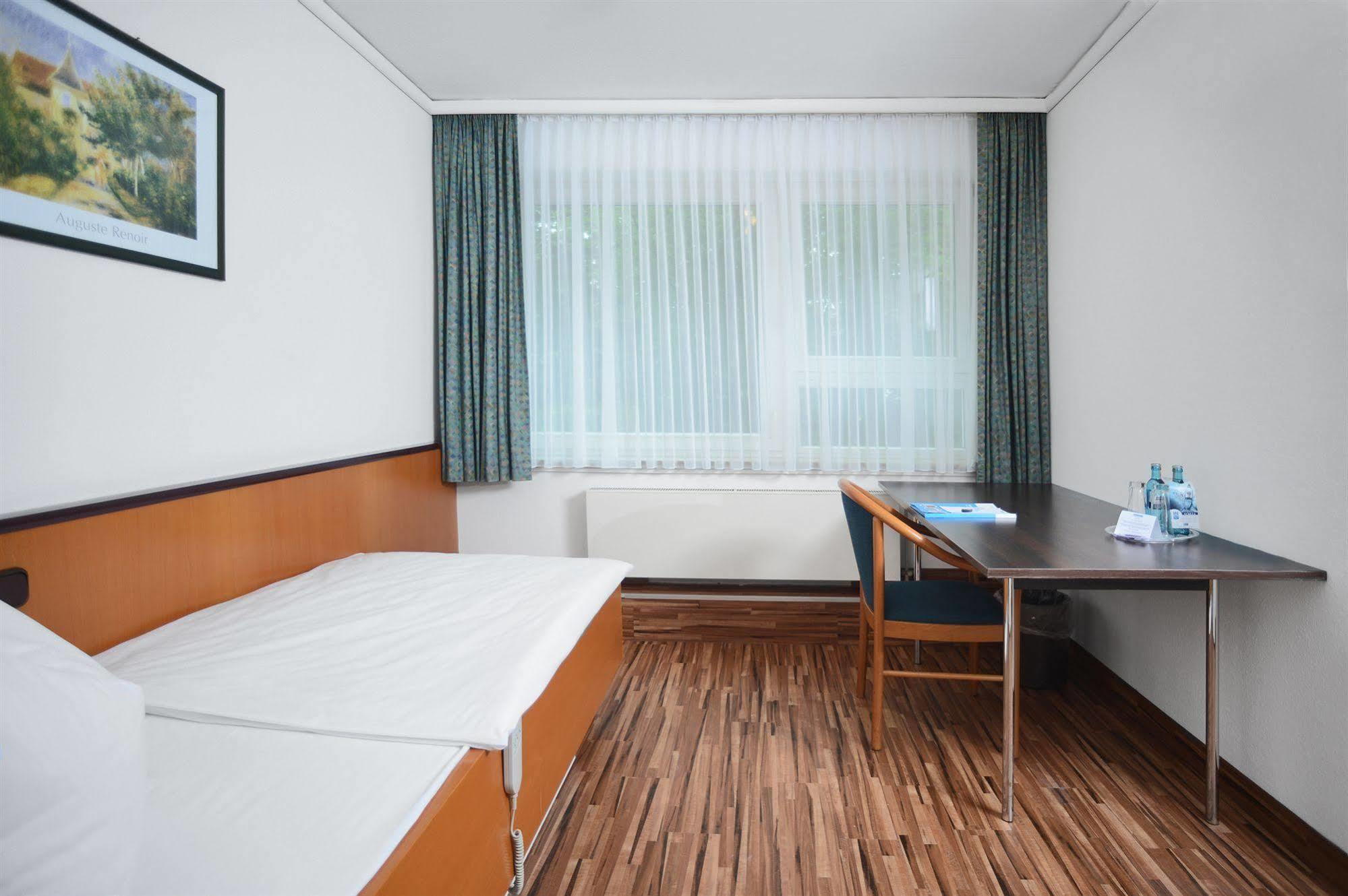 Airport & Seminarhotel Neu-Isenburg Exteriér fotografie