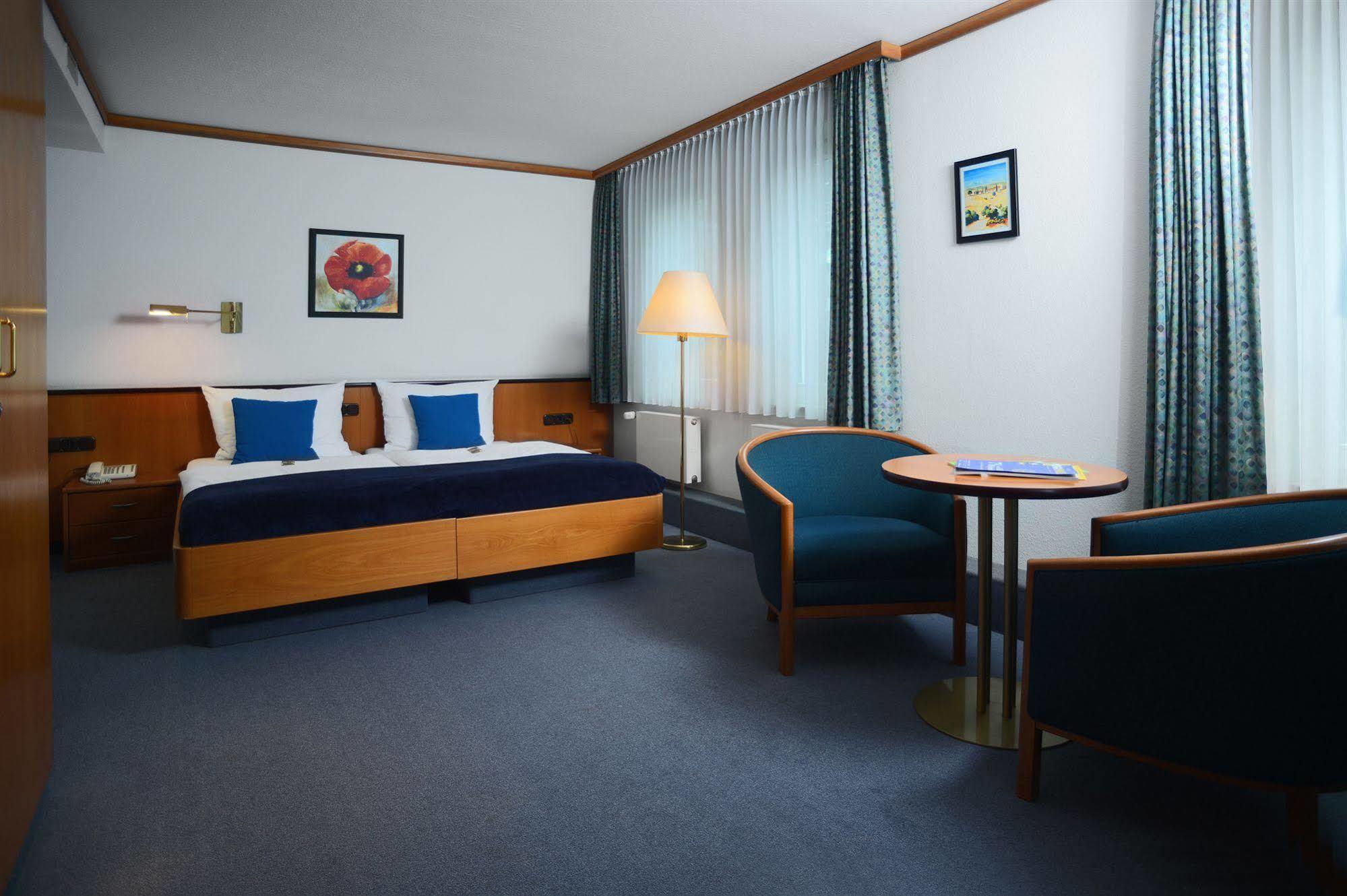Airport & Seminarhotel Neu-Isenburg Exteriér fotografie